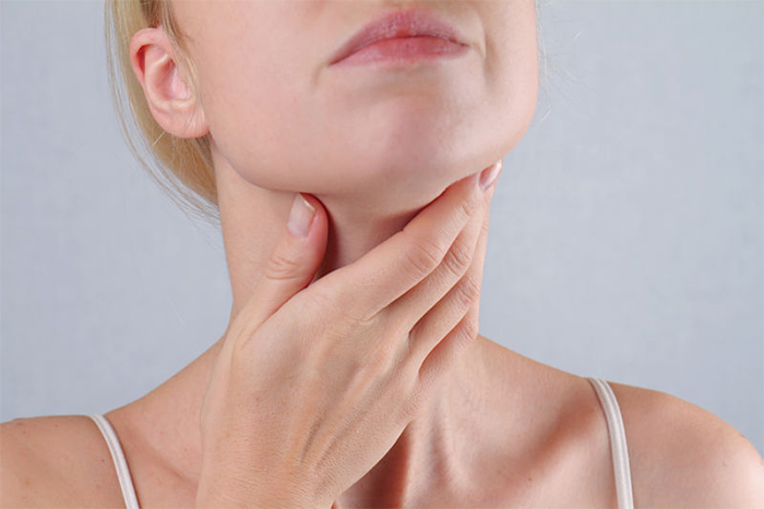 Thyroid Disorders: 7 Symptoms To Look For And How To Treat Them